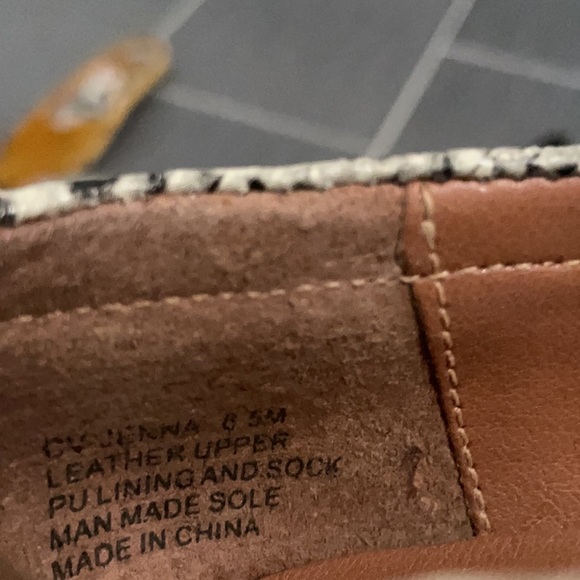 Chelsea & Violet snake print leather loafer - Picture 7 of 7